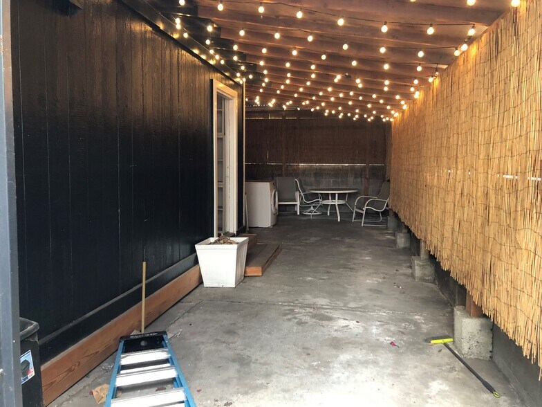 More Photos Of 412-414 E 12th St, Oakland Storefront Retail Residential For Sale