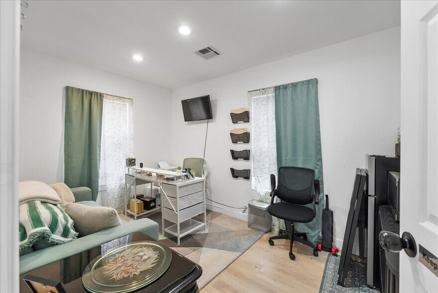 More Photos Of 438 Pyramid Way, Sparks Office For Sale