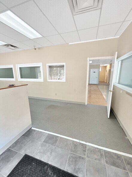 More Photos Of 703 US-30, Imperial General Retail For Lease