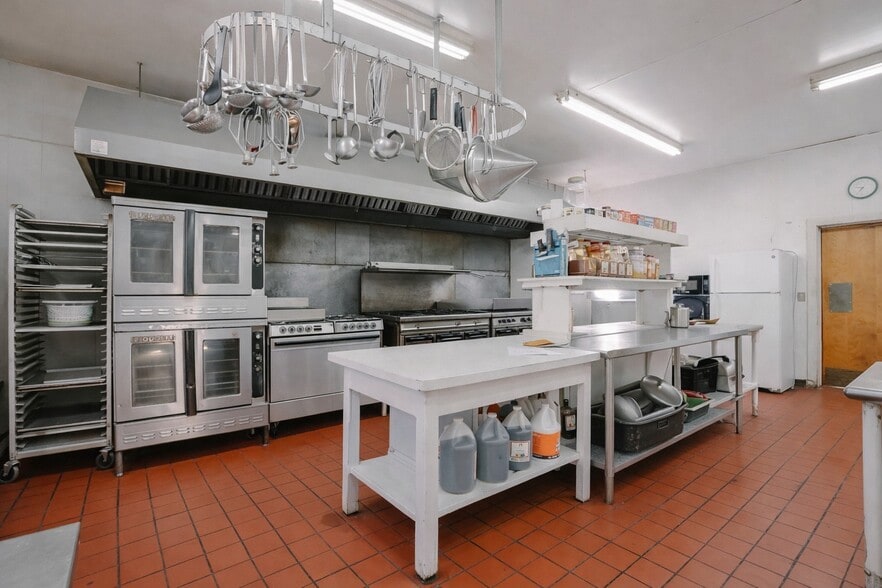 More Photos Of 9 Solway Rd, Saugerties Specialty For Sale