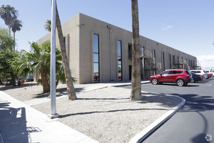 More Photos Of 4080 E Lake Mead Blvd, Las Vegas Coworking Space