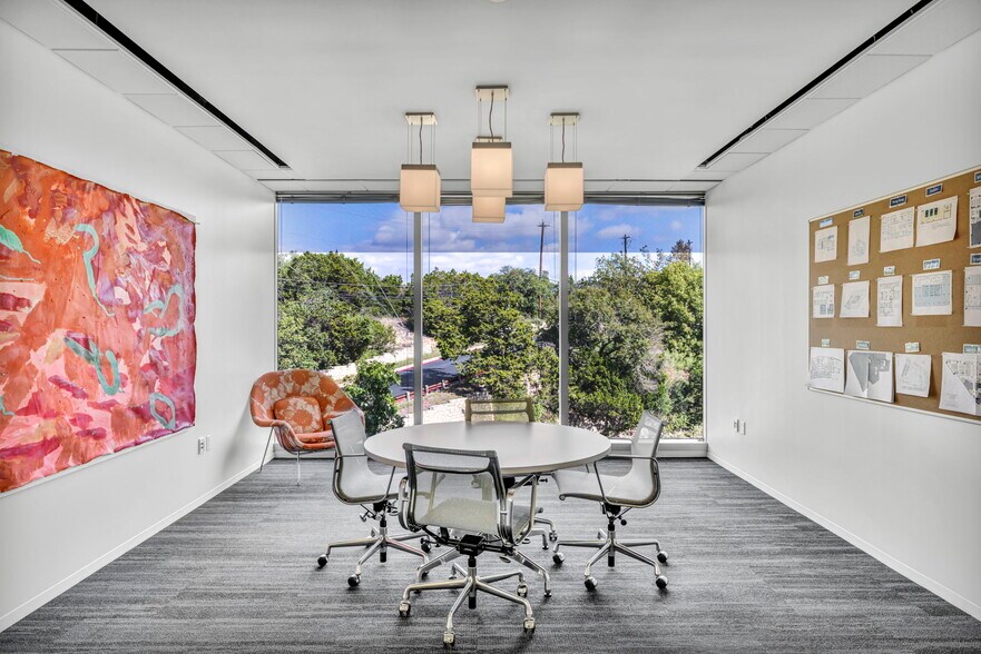 More Photos Of 6300 Bee Caves Rd, Austin Office For Lease