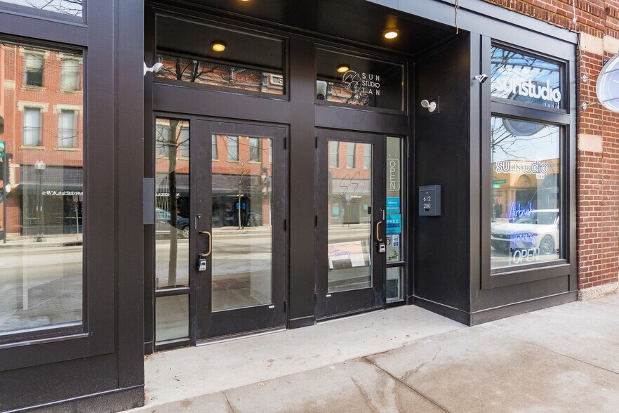 More Photos Of 612 N High St, Columbus Storefront Retail Office For Sale