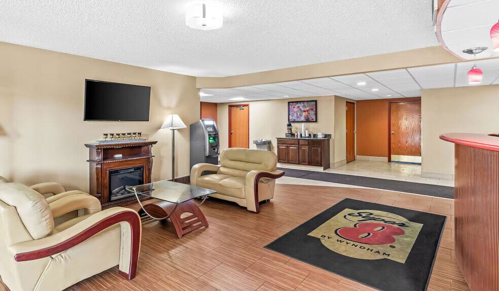 More Photos Of 910 S Sylvania Ave, Sturtevant Hotel For Sale
