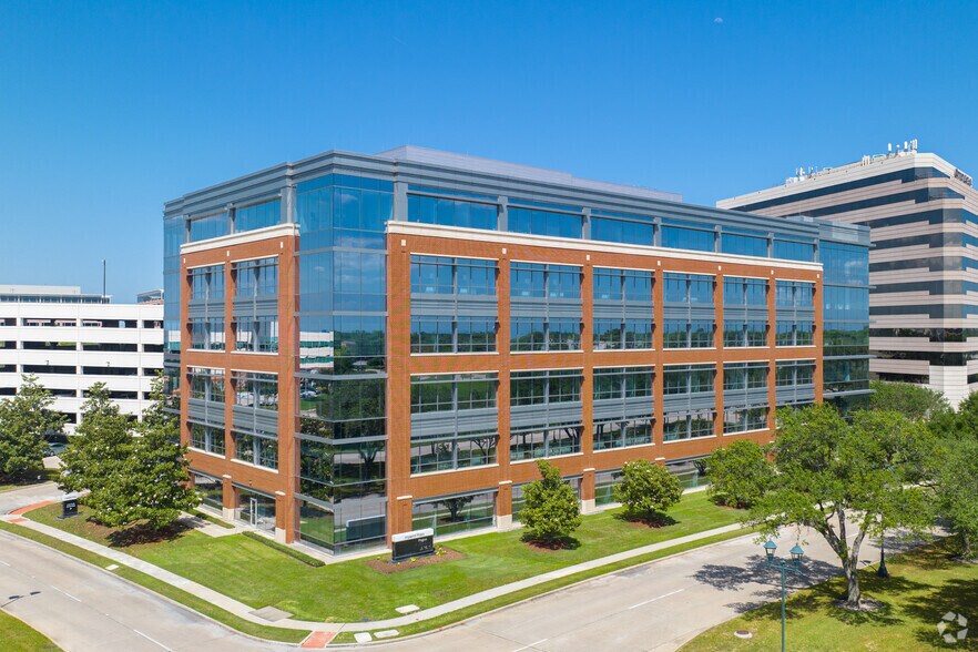 More Photos Of 3 Sugar Creek Center Blvd, Sugar Land Office For Lease