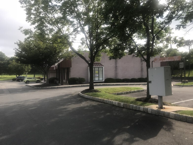 More Photos Of 8 Reading Rd, Flemington Unknown For Lease