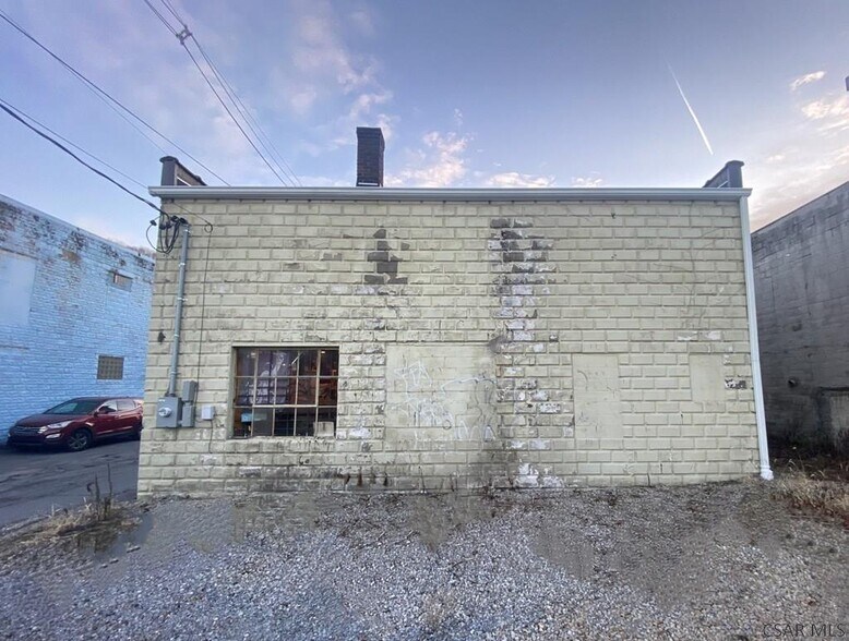 More Photos Of 329 Matthews St, Johnstown General Retail For Sale