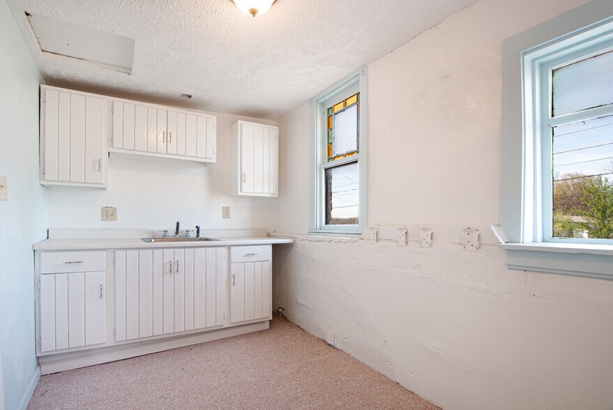 More Photos Of 500 N Pike Rd, Sarver Office Residential For Sale