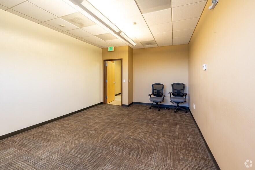 More Photos Of 4000 Quebec St, Denver General Retail For Sale