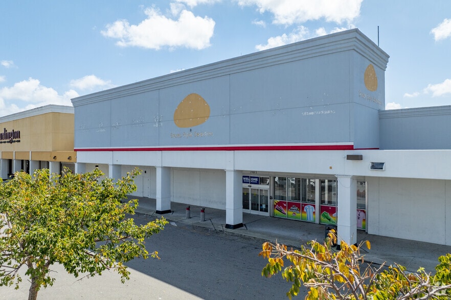 More Photos Of 1700 W 49th St, Hialeah Unknown For Lease