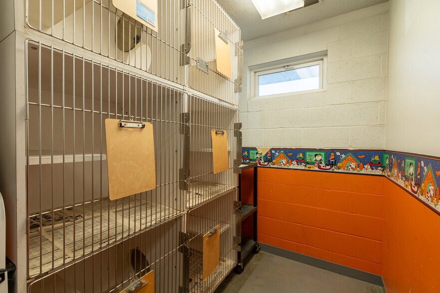 More Photos Of 602 S Court St, Marion Office For Sale