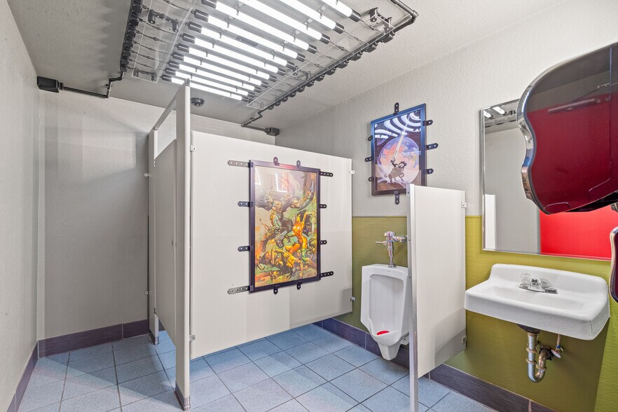 More Photos Of 714 Main St, Lewiston Movie Theatre For Sale