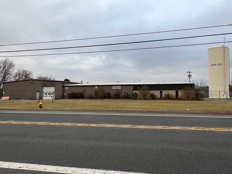 Primary Photo Of 4265 Main st, Hemlock Manufacturing For Sale