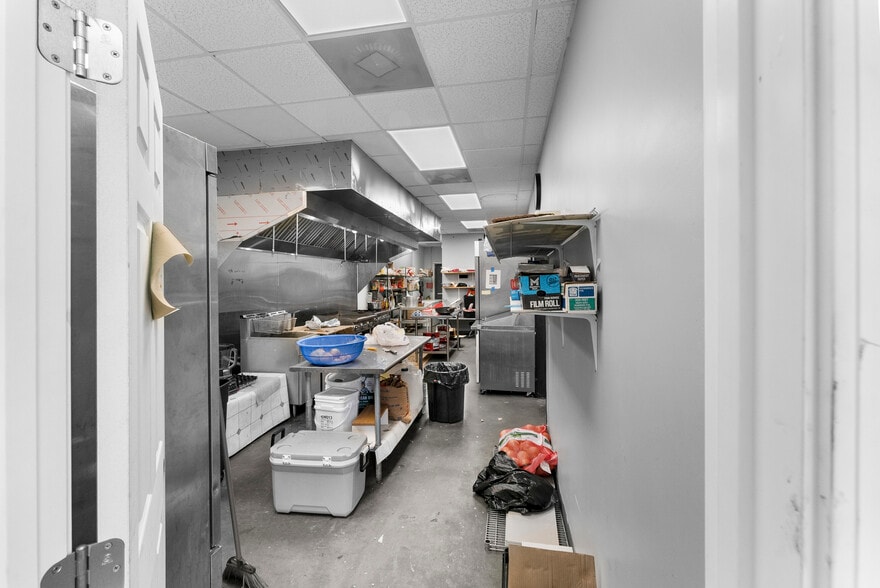 More Photos Of 175 W Railroad St, Pembroke Storefront For Lease