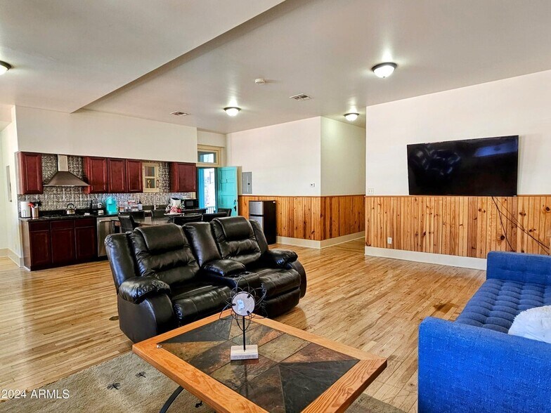 More Photos Of 37-39 Ok St, Bisbee General Retail For Sale