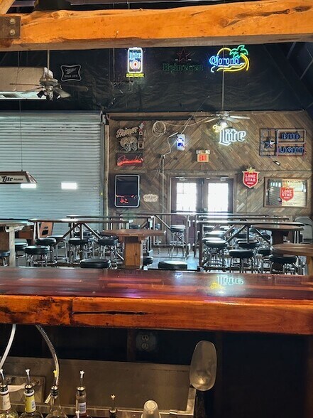 More Photos Of 1193 Loop 337, New Braunfels Convenience Store For Sale