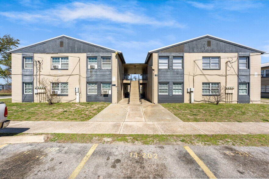 More Photos Of 3510 and 3536 St John St, Panama City Multifamily For Sale