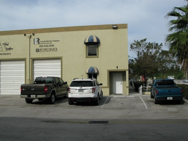 More Photos Of 10840 NW 138th St, Hialeah Warehouse For Lease