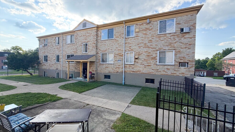 More Photos Of 2894-2898 Harrison Ave, Cincinnati Apartments For Sale