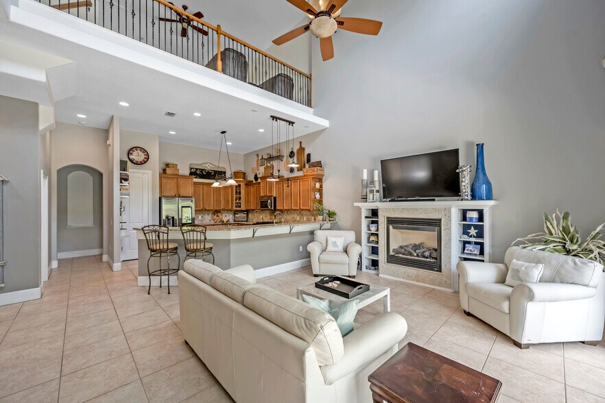 More Photos Of 429 2nd St S, Safety Harbor Specialty For Sale
