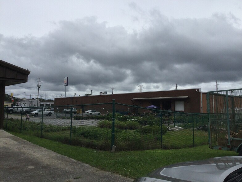 More Photos Of 1019-1021 S 4th St, Gadsden Freestanding For Lease