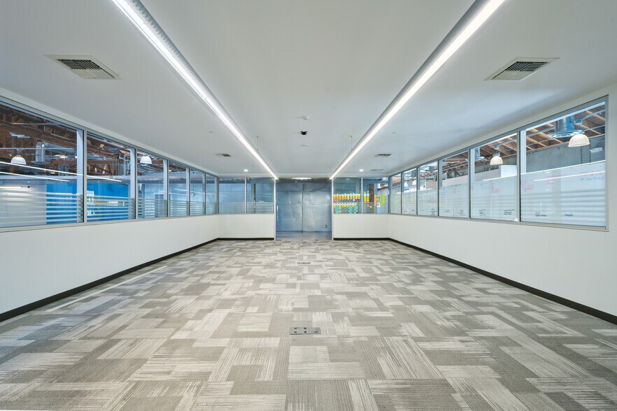 More Photos Of 10567 Jefferson Blvd, Culver City Loft Creative Space For Lease