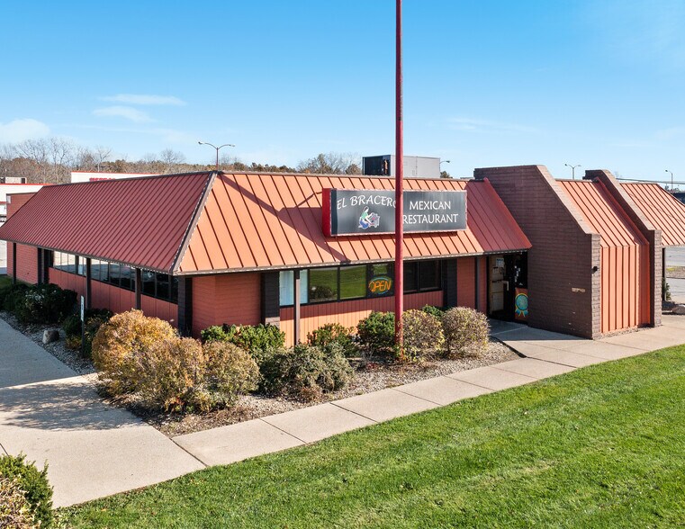 More Photos Of 4100-4112 Franklin St, Michigan City Storefront For Sale