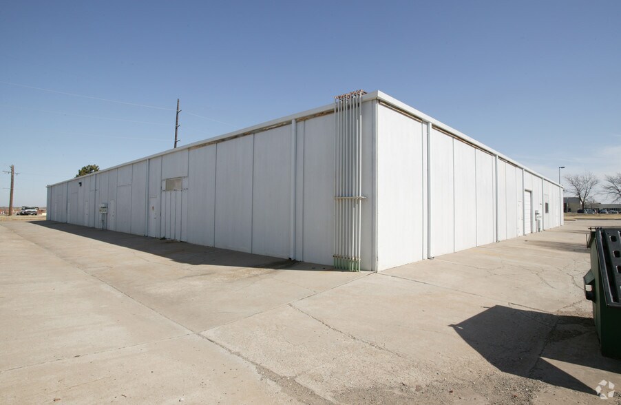 More Photos Of 770 W Rock Creek Rd, Norman Office For Lease