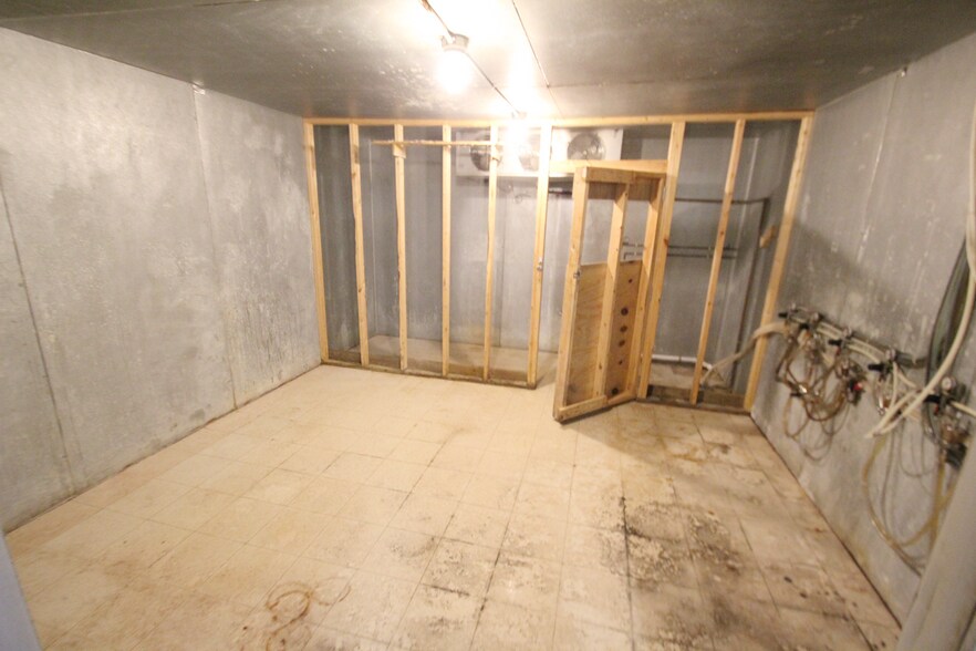 More Photos Of 6999-7011 Mill Rd, Brecksville Unknown For Lease