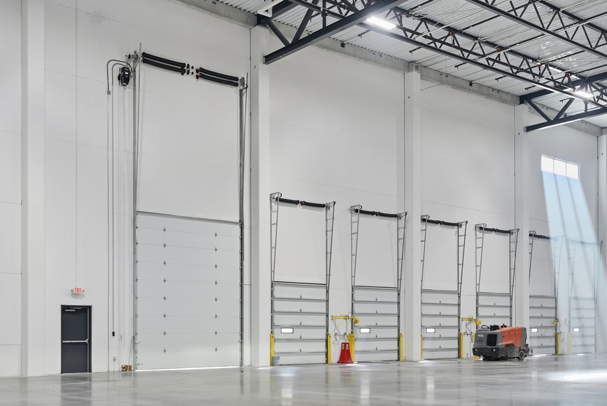 More Photos Of Valley View Dr, Jessup Distribution For Lease