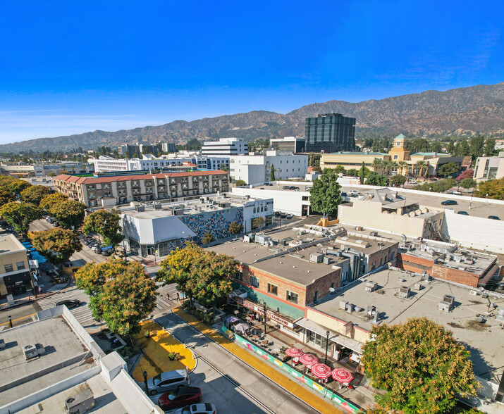 Primary Photo Of 130-140 N San Fernando Blvd, Burbank Storefront For Lease