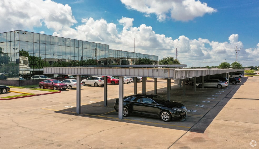 More Photos Of 11104 W Airport Blvd, Stafford Office For Lease