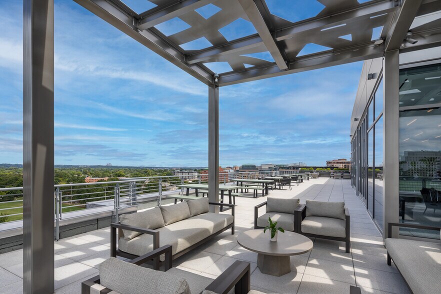 More Photos Of 3901 N Fairfax Dr, Arlington Office For Lease