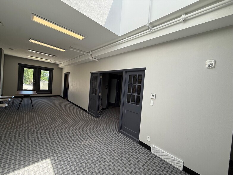 More Photos Of 428-450 Cleveland Ave, Loveland Storefront Retail Office For Lease