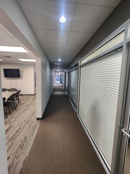 More Photos Of 1240 4th Av, Prince George Office For Sale