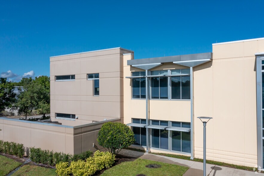 More Photos Of 1130 Business Center Dr, Lake Mary Office For Sale