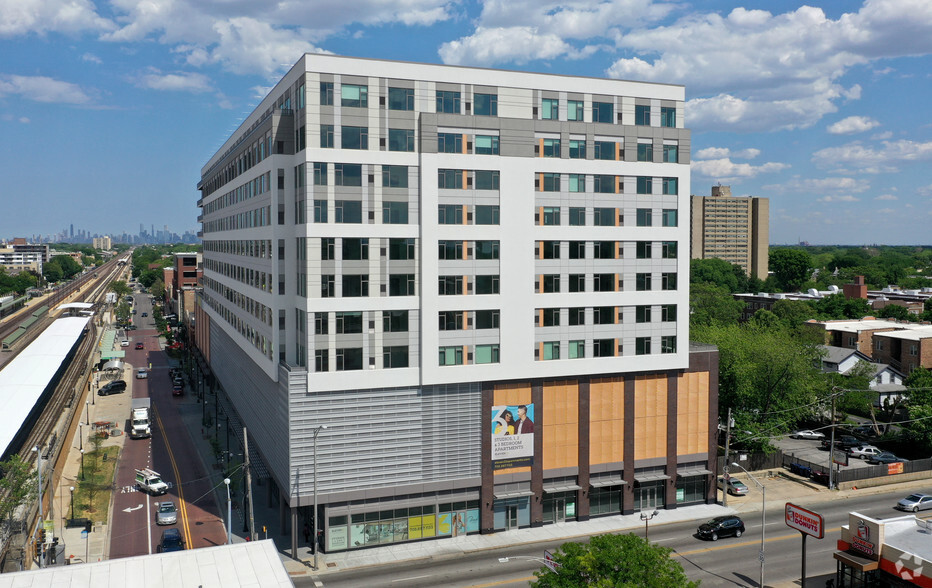 Primary Photo Of 1133 South Blvd, Oak Park Apartments For Lease