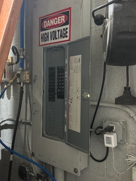 More Photos Of 10840 NW 138th St, Hialeah Warehouse For Sale