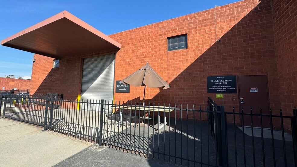More Photos Of 1535 Rosecrans Ave, Gardena Warehouse For Lease