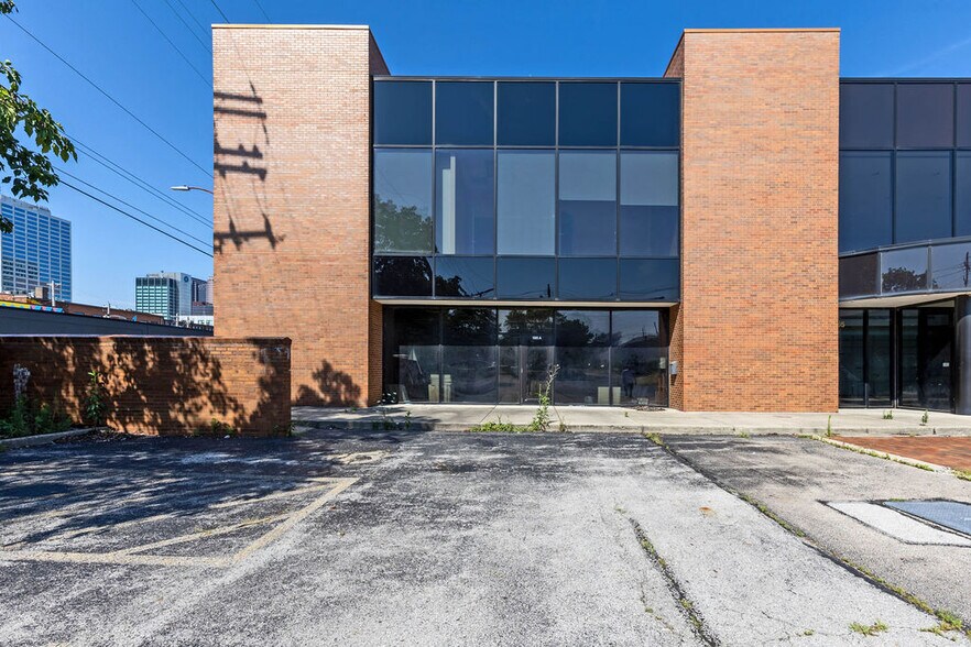 More Photos Of 195 N Grant Ave, Columbus Office For Sale