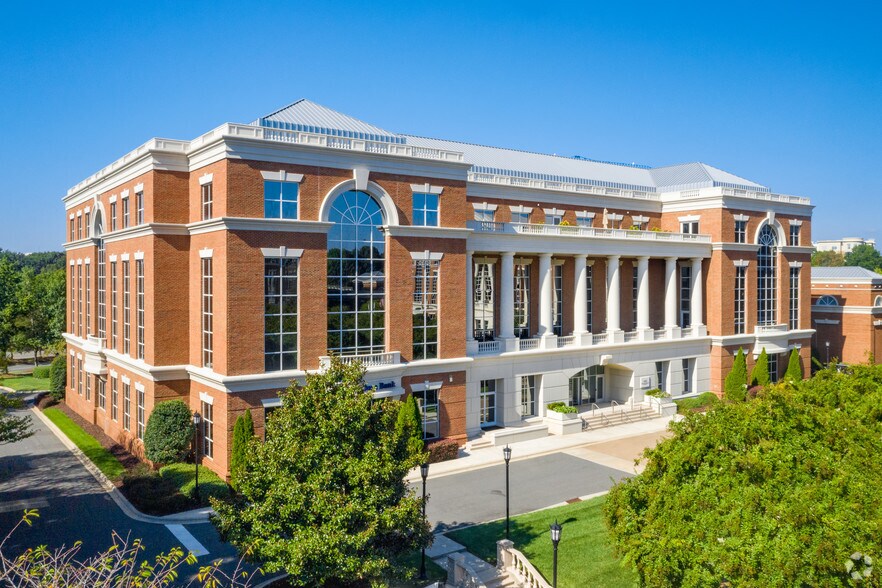 More Photos Of 6801 Carnegie Blvd, Charlotte Office For Lease