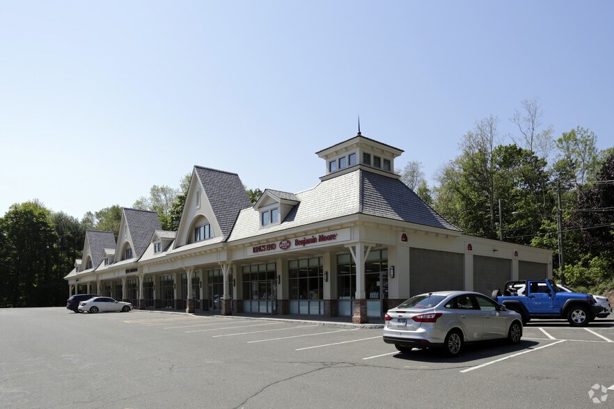 More Photos Of 921 White Plains Rd, Trumbull Storefront Retail Office For Lease