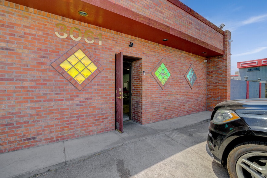 More Photos Of 3061 Sheridan St, Las Vegas Warehouse For Lease