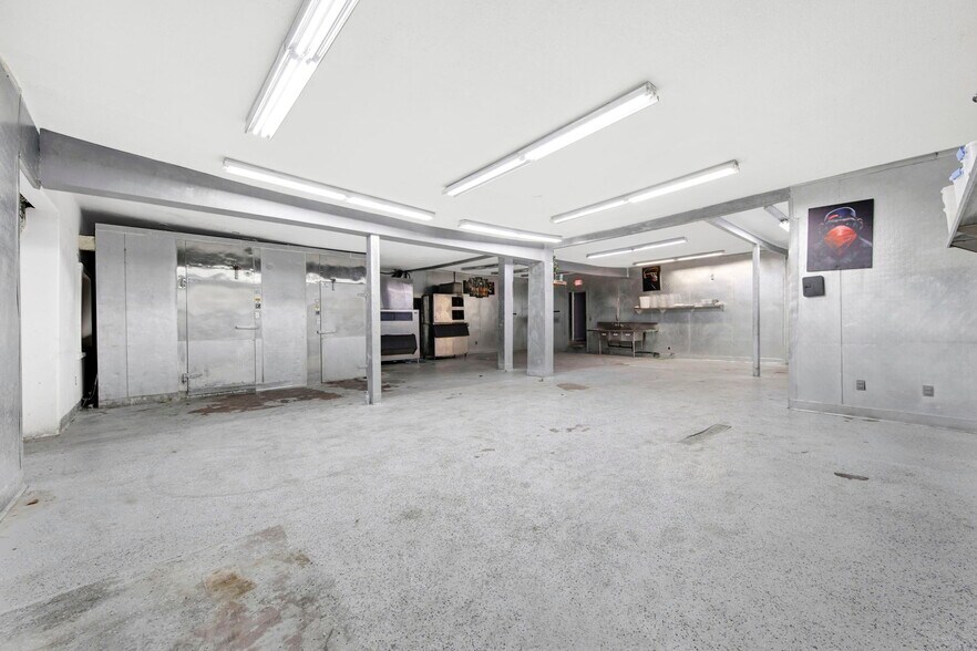 More Photos Of 11316-11318 S Vermont Ave, Los Angeles Storefront For Sale