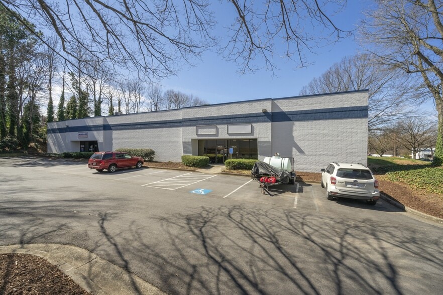 More Photos Of 4012 Kingston Ct SE, Marietta Distribution For Lease