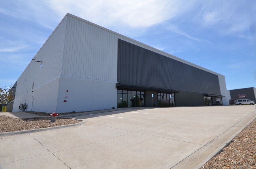 More Photos Of 1550 Roberts Ferry Rd, Tiffin Warehouse For Lease