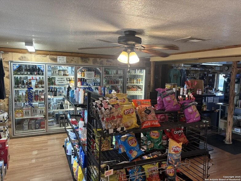 More Photos Of 7116 Texas R 2, Del Rio Convenience Store For Sale