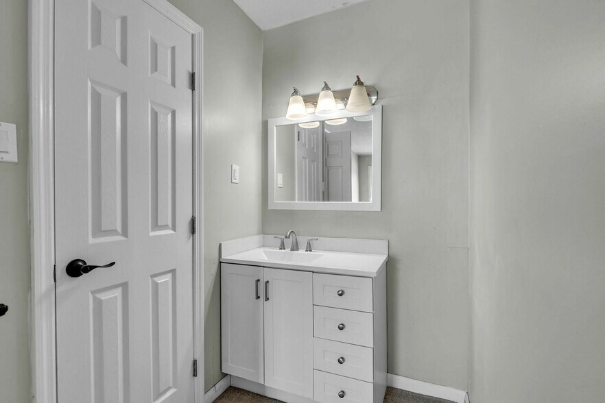 More Photos Of 106 King Ave, Morristown Apartments For Sale