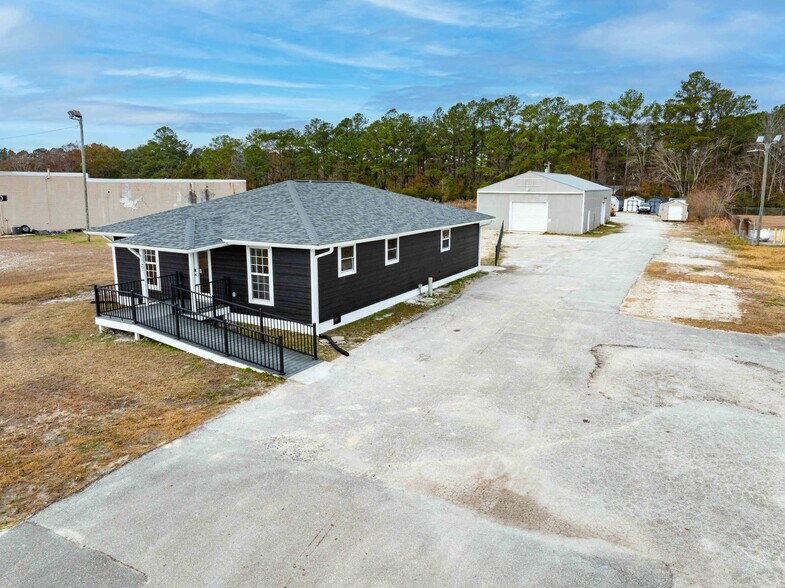 Primary Photo Of 3261 New Bern Hwy, Jacksonville Light Distribution For Sale