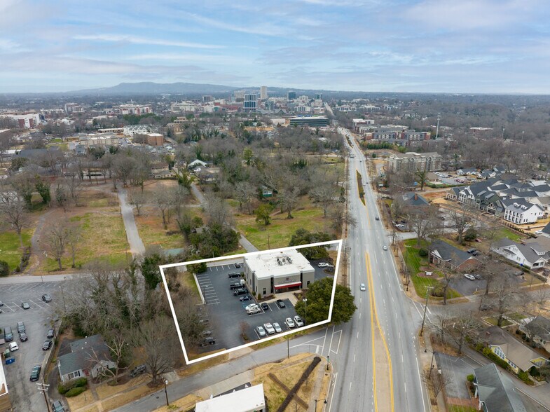 More Photos Of 1306 S Church St, Greenville Office For Lease